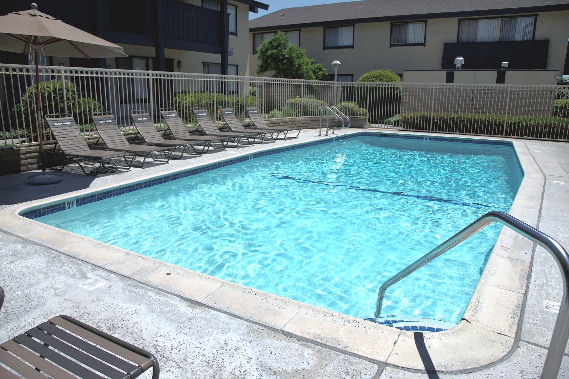 Glen Oaks Apartment Homes