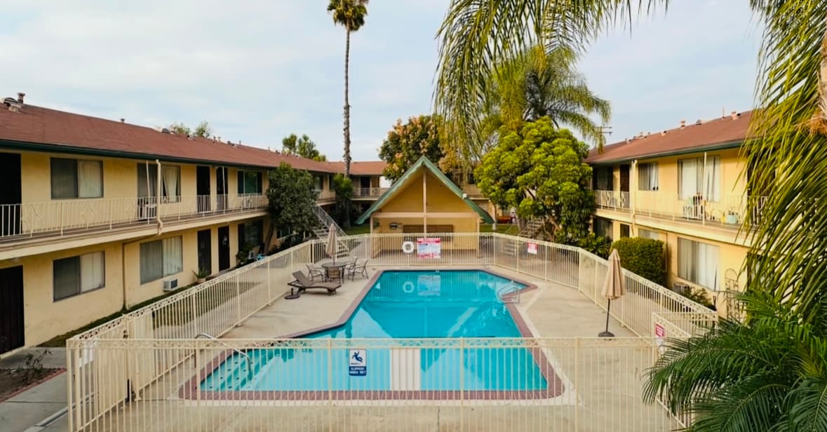 Pampas Lane Apartments
