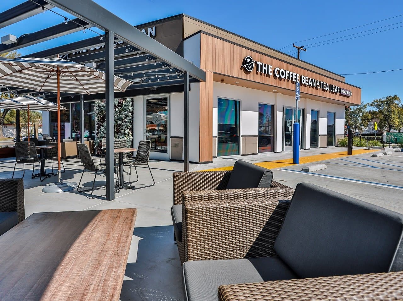 Coffee Bean & Tea Leaf #327